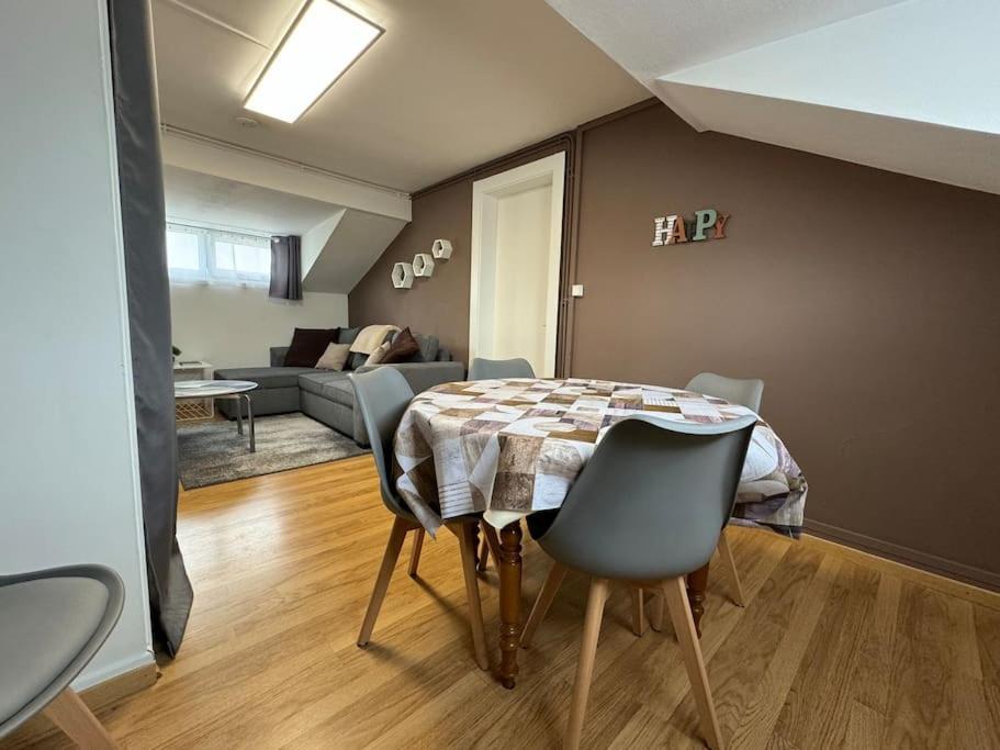Le Sochalien - Appt 6 Pers - Confort - Proche Peugeot Apartment Sochaux